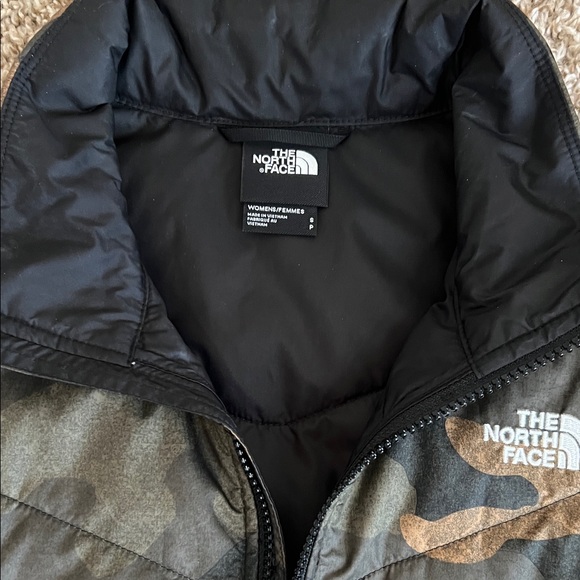 The North Face Women's Camouflage Vest - Picture 2 of 3
